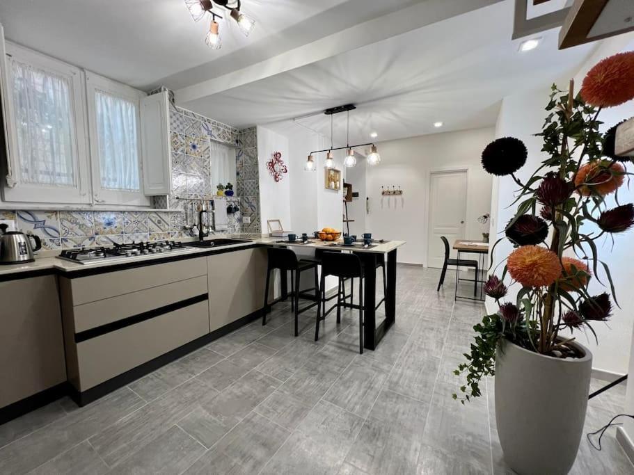 Cortile Marconi Apartment ปาแลร์โม ภายนอก รูปภาพ